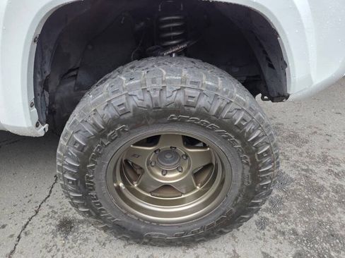 Used 2018 Toyota Tacoma TRD Sport RWD image 22