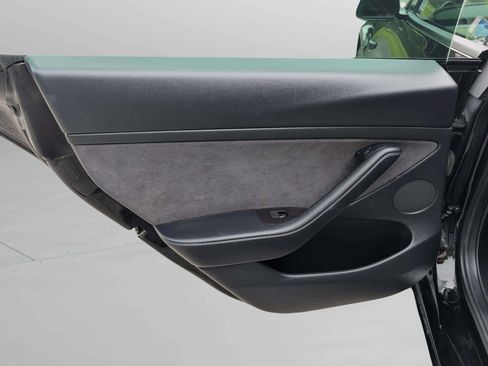 Used 2022 Tesla Model 3 Standard Range RWD image 35