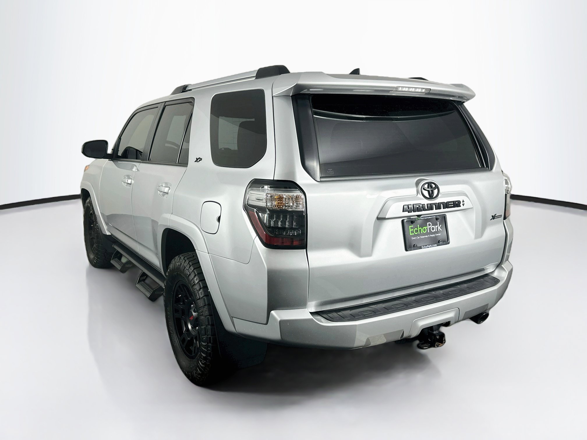 Used 2024 Toyota 4Runner SR5 RWD image 5