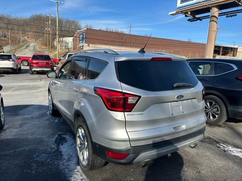 Used 2019 Ford Escape Titanium image 5