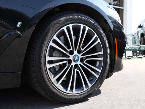 Used 2019 BMW 530e w/ Convenience Package RWD image 56