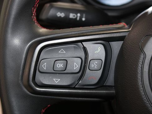 Used 2025 Jeep Wrangler Unlimited Rubicon AWD/4WD image 43