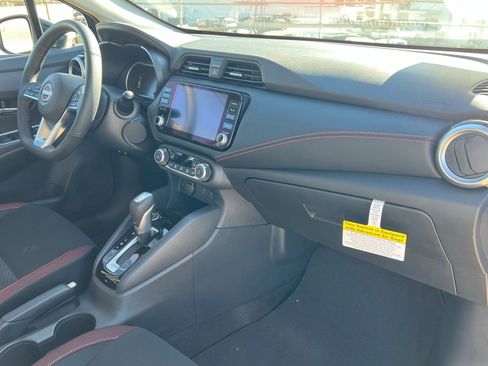New 2025 Nissan Versa SR w/ Trunk Package image 23