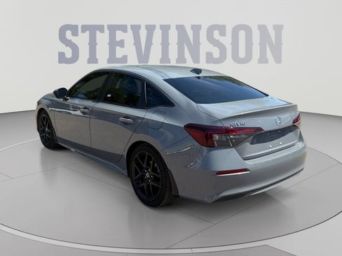 Used 2025 Honda Civic Sport image 3