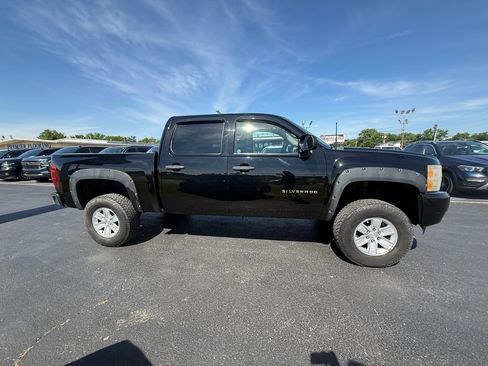 Used 2010 Chevrolet Silverado 1500 LT w/ Power Pack Plus RWD image 2
