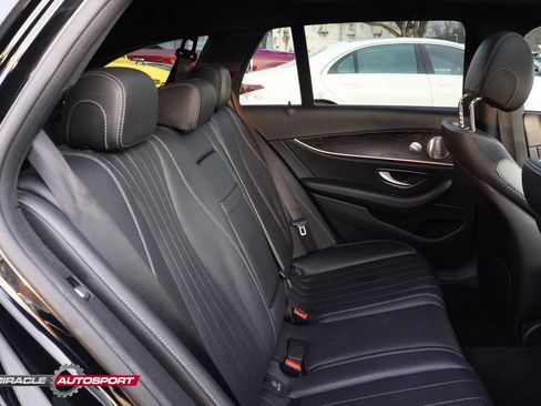 Used 2017 Mercedes-Benz E 400 4MATIC Wagon image 38