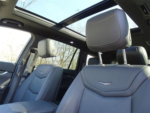 Certified 2024 Cadillac XT6 Sport w/ Technology Package image 8