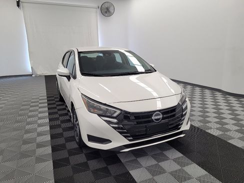 Used 2025 Nissan Versa SV w/ Trunk Package FWD image 14