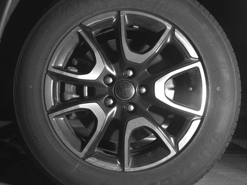 Used 2025 Jeep Compass Trailhawk image 12