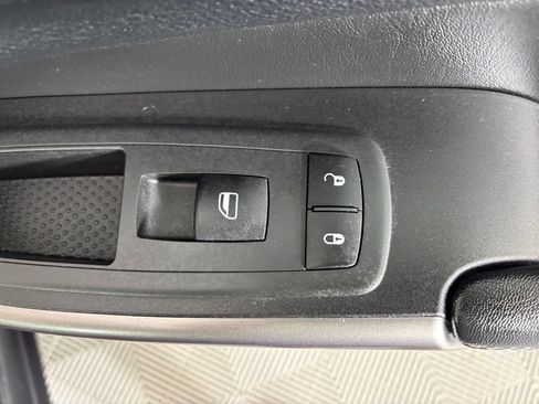 Used 2020 Jeep Cherokee Latitude FWD image 31