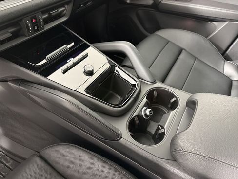 New 2026 Porsche Cayenne S image 31