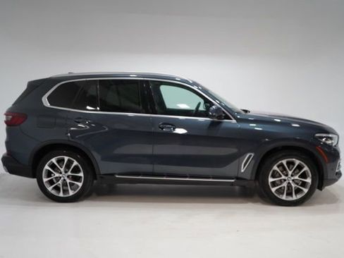 Used 2021 BMW X5 xDrive40i w/ Premium Package image 9