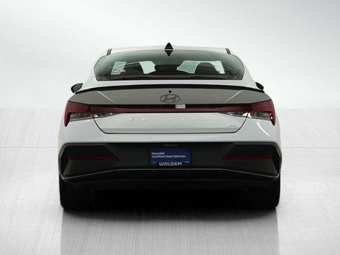 Certified 2025 Hyundai Elantra SEL w/ Cargo Package image 4