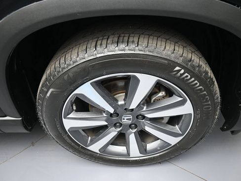 Certified 2023 Honda Pilot Touring image 13