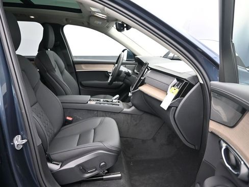 New 2026 Volvo XC90 B6 Plus image 15