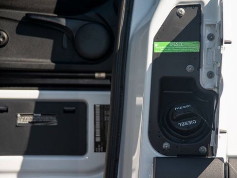 Used 2024 Mercedes-Benz Sprinter 2500 image 25