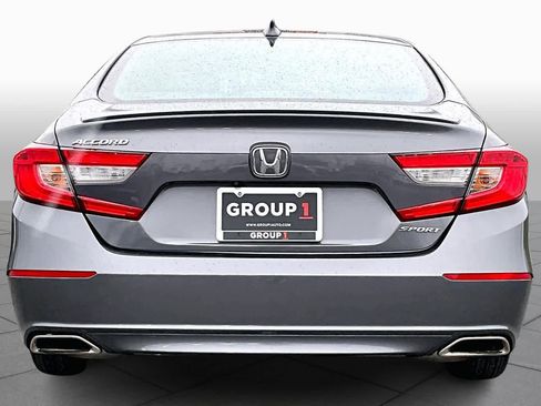 Used 2018 Honda Accord Sport image 5