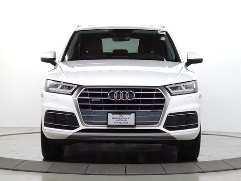 Used 2018 Audi Q5 2.0T Premium Plus w/ Premium Plus Package AWD/4WD image 2
