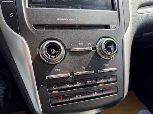 Used 2015 Lincoln MKC AWD image 16