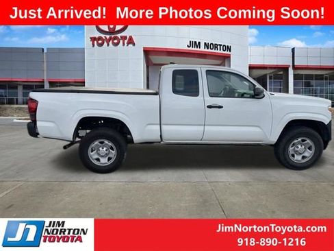 Used 2019 Toyota Tacoma SR RWD image 8