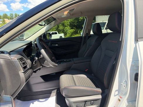 Certified 2026 Nissan Rogue SV w/ Rock Creek Premium Package AWD/4WD image 13