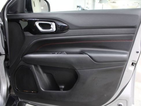 Used 2022 Jeep Compass Trailhawk image 25