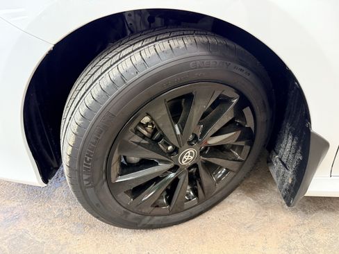Used 2023 Toyota Camry LE FWD image 4