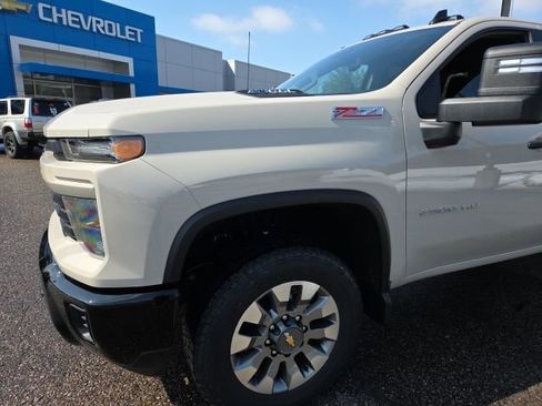 New 2026 Chevrolet Silverado 2500 Custom w/ Custom Convenience Package image 17