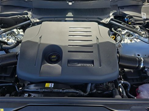 New 2026 Land Rover Discovery Limited Edition image 33