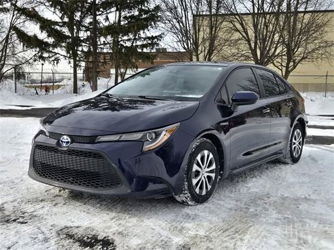 Used 2021 Toyota Corolla LE w/ Carpet Mat Package (TMS) image 2