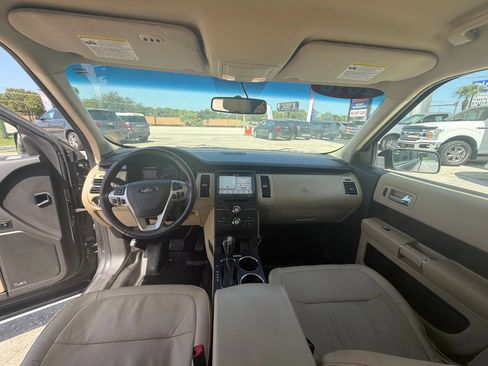 Used 2018 Ford Flex SEL w/ Equipment Group 202A FWD image 19
