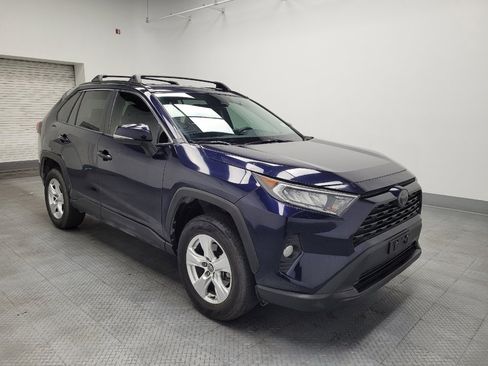 Used 2020 Toyota RAV4 XLE AWD/4WD image 11