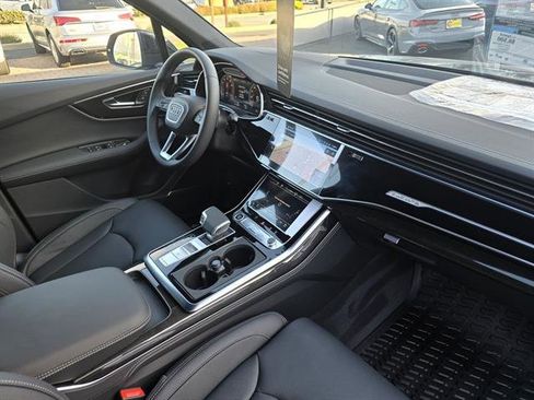 Used 2025 Audi Q7 3.0T Prestige w/ Prestige Package image 25