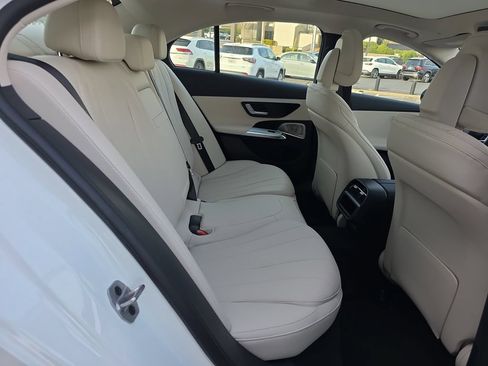 Used 2026 Mercedes-Benz E 350 4MATIC Sedan image 15