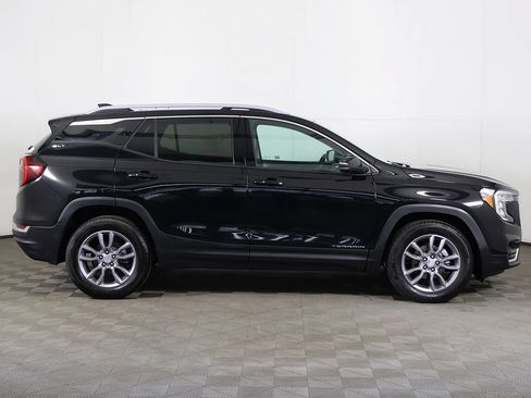 Used 2024 GMC Terrain SLT w/ Tech Package AWD/4WD image 21