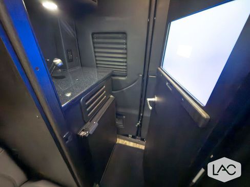 Used 2023 Mercedes-Benz Sprinter 2500 image 15