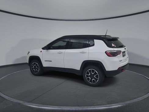 New 2026 Jeep Compass Trailhawk AWD/4WD image 10