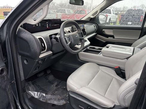 Used 2025 Ford Expedition Max Active image 24