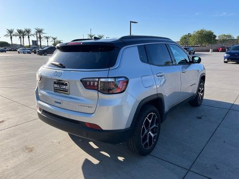 Used 2025 Jeep Compass Limited AWD/4WD image 8