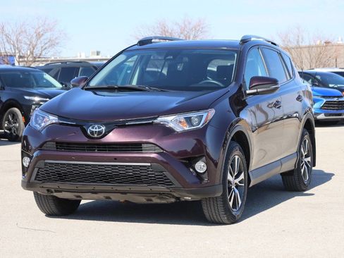 Used 2018 Toyota RAV4 XLE image 6