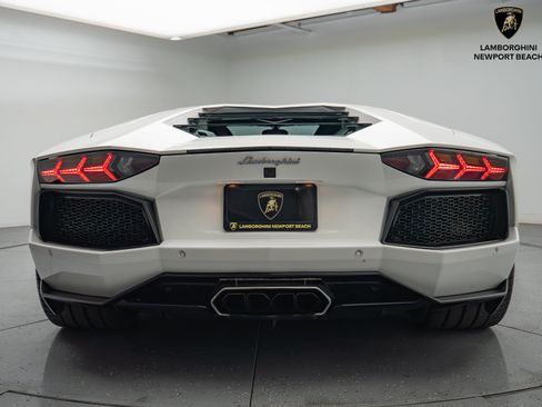 Used 2014 Lamborghini Aventador LP 700-4 image 21