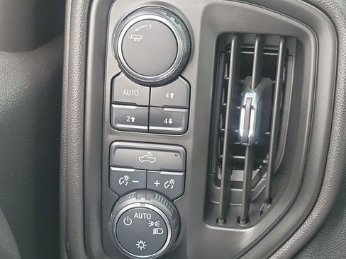 Used 2024 Chevrolet Silverado 1500 Custom Trail Boss AWD/4WD image 17