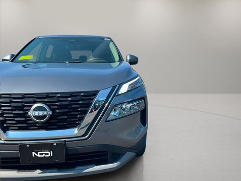 Used 2023 Nissan Rogue SV AWD/4WD image 25