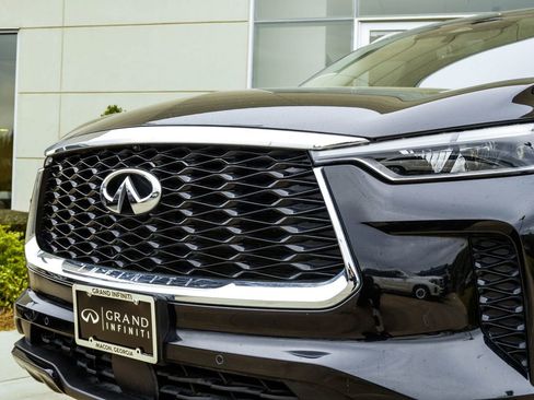 Certified 2023 INFINITI QX60 Luxe w/ Performance Audio Package image 2