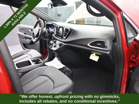 New 2026 Chrysler Voyager LX image 23