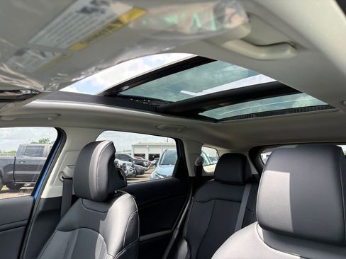 New 2026 Kia Sportage EX FWD image 15