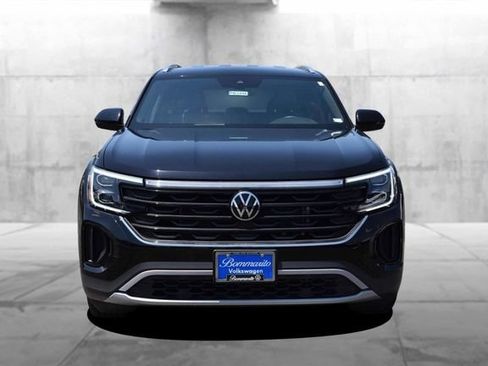 Certified 2024 Volkswagen Atlas Cross Sport SE AWD/4WD image 4