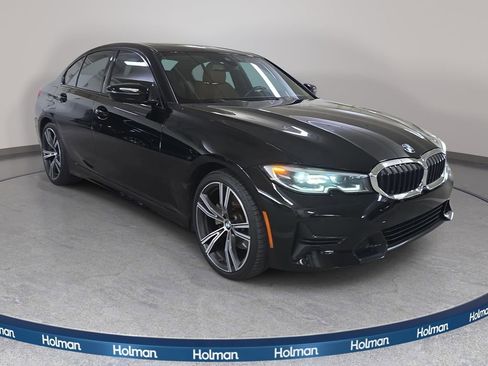 Used 2022 BMW 330i w/ Driving Assistance Package image 4