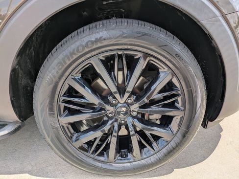 Used 2021 Kia Telluride SX w/ Towing Package FWD image 9