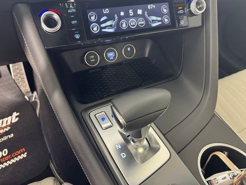 Used 2025 Genesis G70 3.3T Advanced image 20